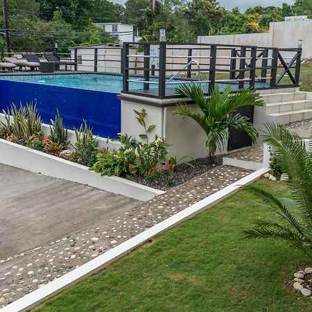 Family Complex Beside Beach W/Pool Montego Bay #1 Exterior foto