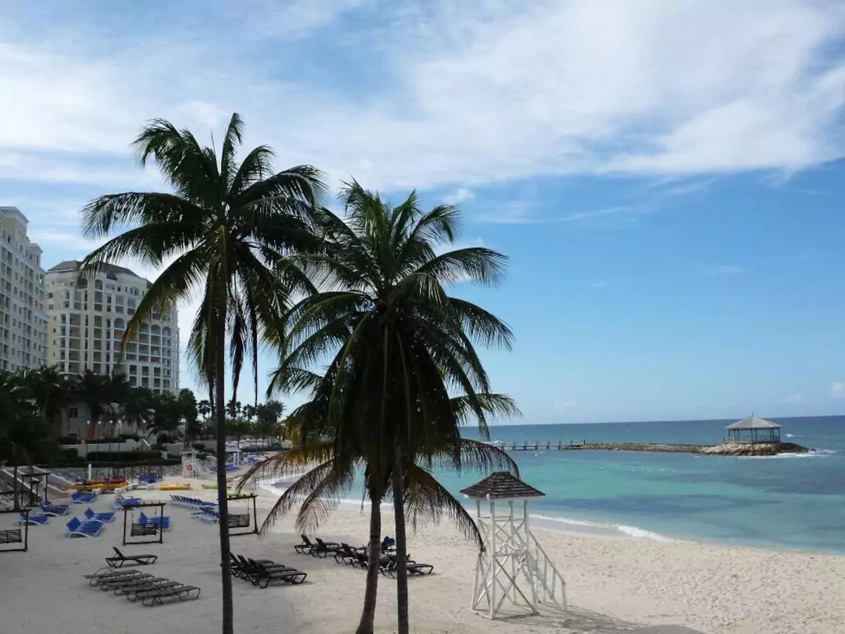 Family Complex Beside Beach W/Pool Montego Bay #1 Exterior foto