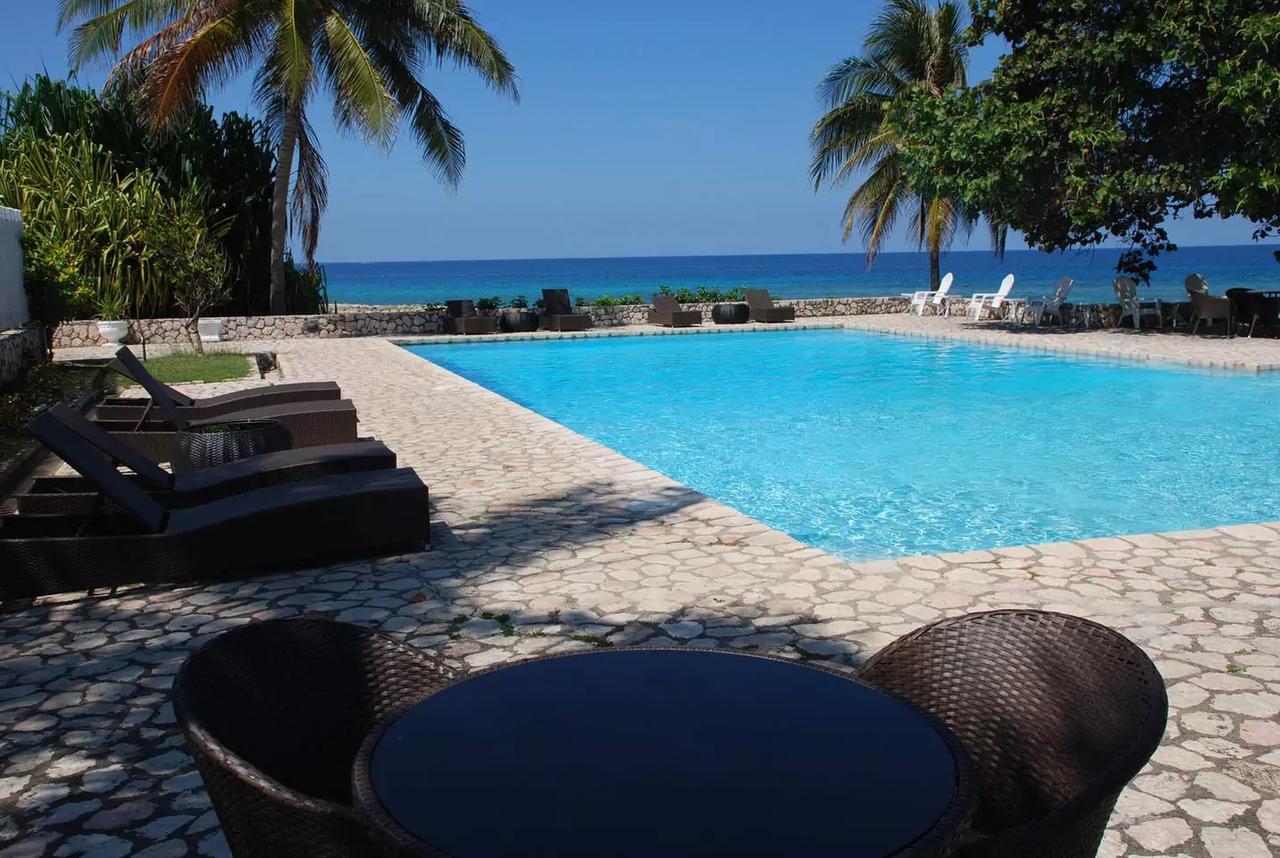 Family Complex Beside Beach W/Pool Montego Bay #1 Exterior foto