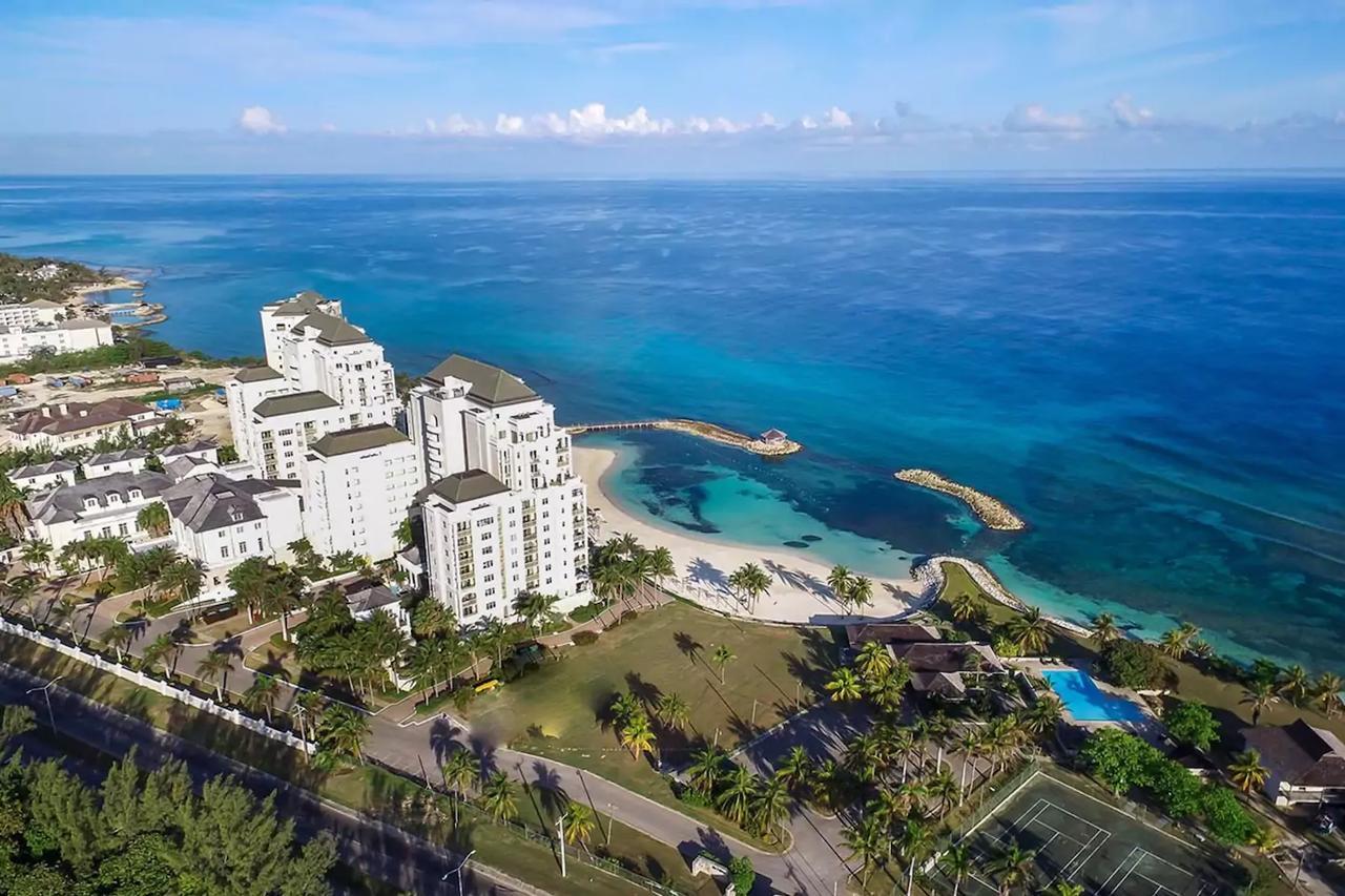 Family Complex Beside Beach W/Pool Montego Bay #1 Exterior foto