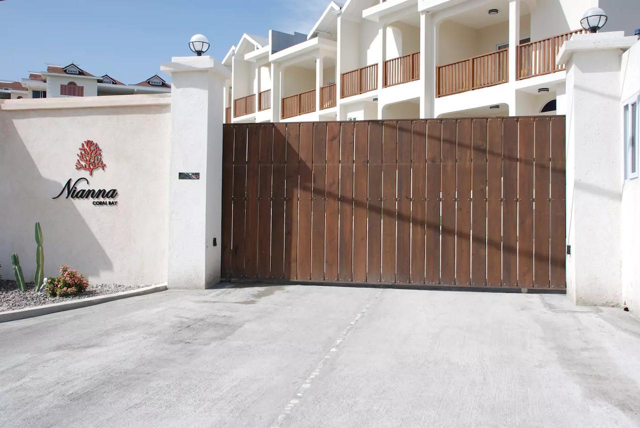 Family Complex Beside Beach W/Pool Montego Bay #1 Exterior foto