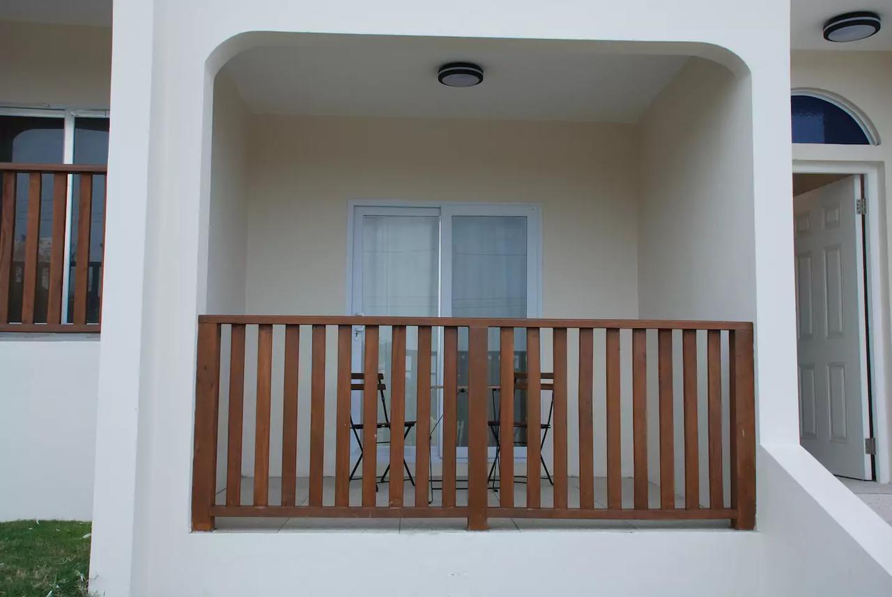 Family Complex Beside Beach W/Pool Montego Bay #1 Exterior foto