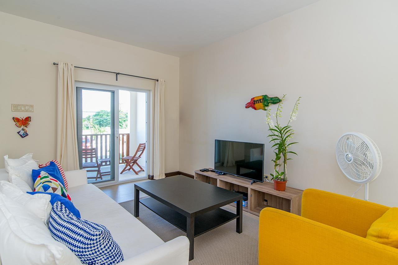 Family Complex Beside Beach W/Pool Montego Bay #1 Exterior foto