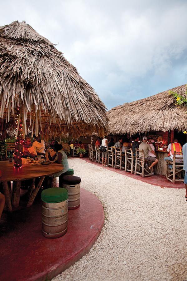 Family Complex Beside Beach W/Pool Montego Bay #1 Exterior foto